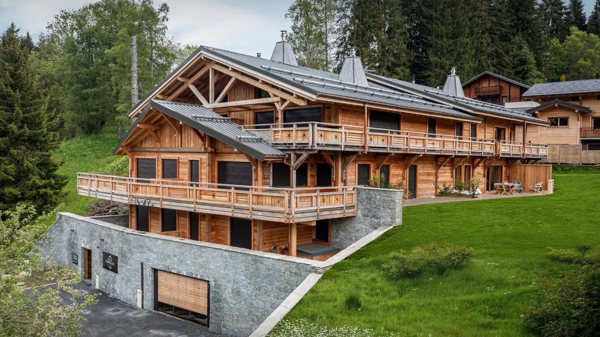 Lodge Nicola - Ovo Network 莱热 0*,  法国